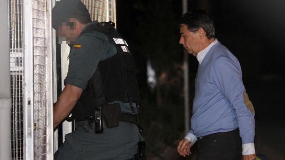 Ignacio González en el momento de su detención.