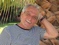 El actor valenciano durante una sesi                    ón  de fotos en un hotel de Mérida | BRIGIDO