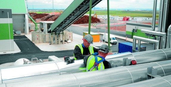 La planta de biomasa de Ence pone en funcionamiento sus equipos