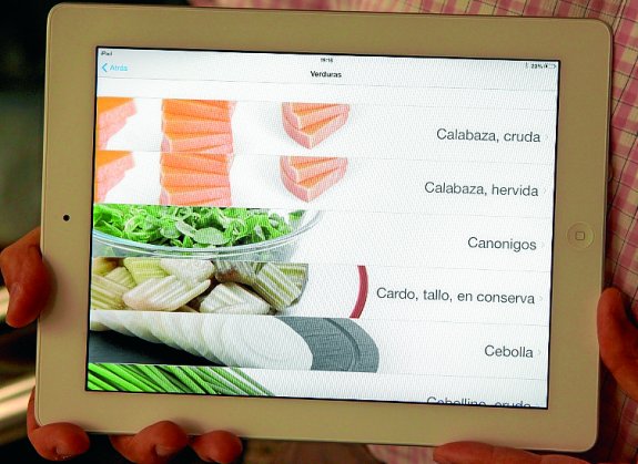  Funciones. El usuario puede elegir el producto con un clic y la aplicación mostrará las características técnicas del alimento. Permite elaborar recetas y guardarlas en un diario, entre otras opciones. 