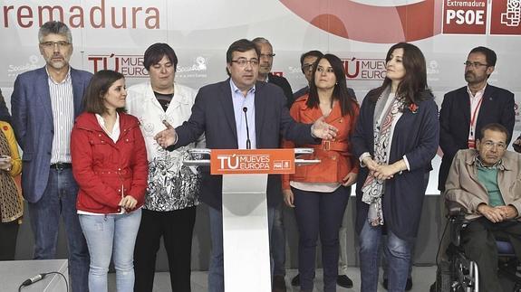 El socialista Guillermo Fernández Vara tras conocer los resultados de los comicios europeos.