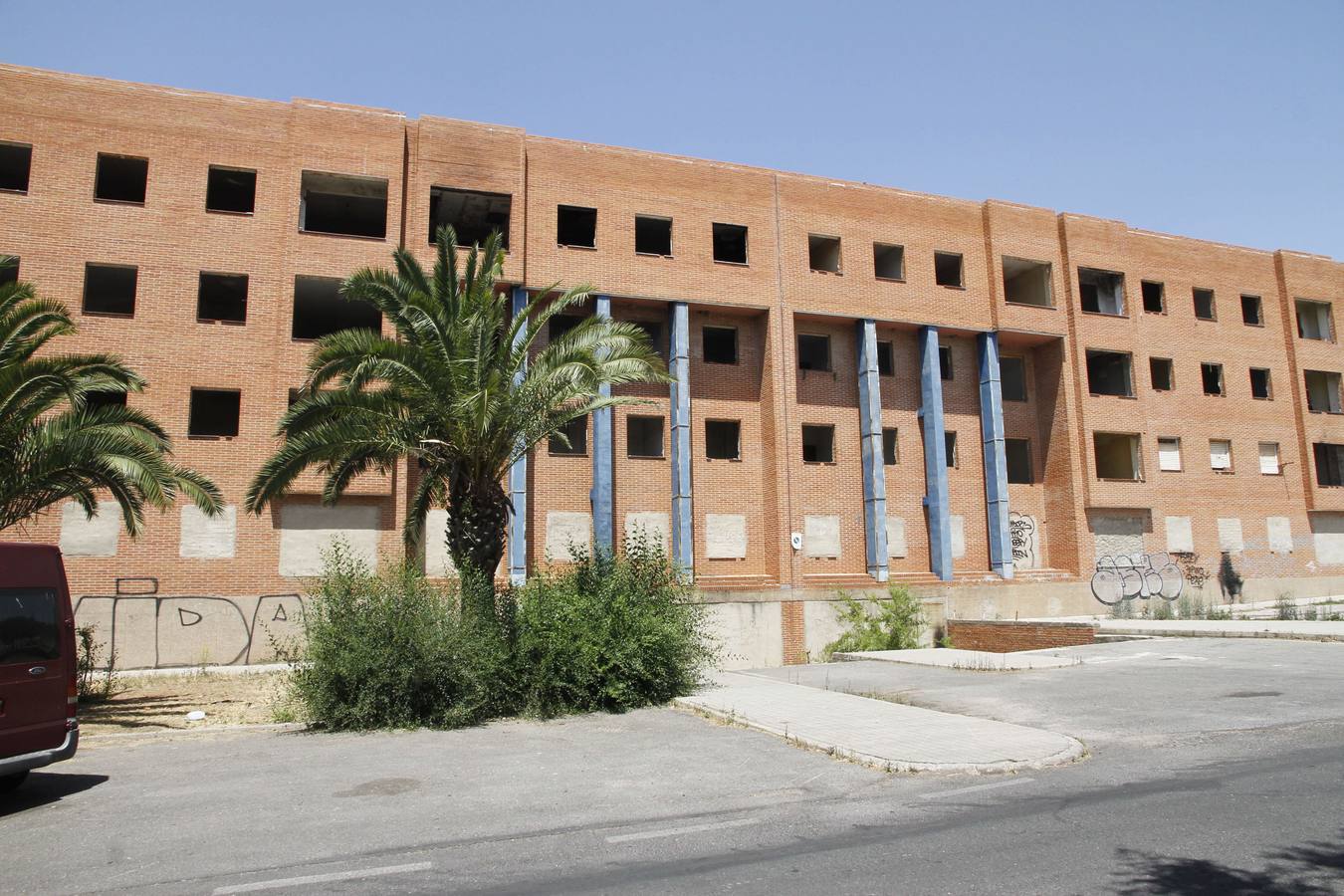 Edificio en Aldea Moret