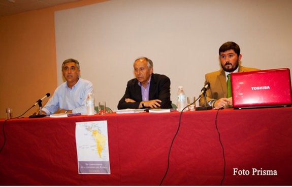 El cronista oficial, Bartolomé Díaz, presenta su último libro