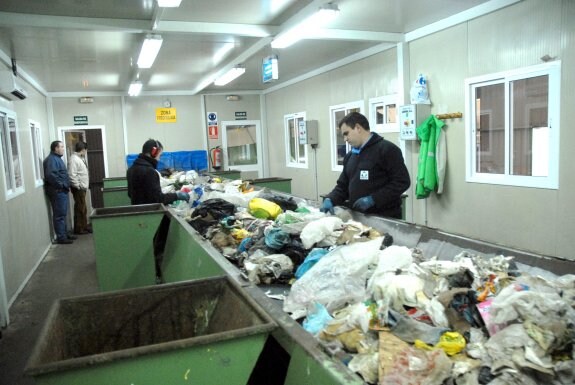 Tratamiento de residuos domésticos en el Ecoparque de Mérida. :: hoy