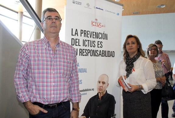 José Manuel Borrero y Juani Solano, fundadores de la Asociación de Familias con Ictus. :: marisa núñez