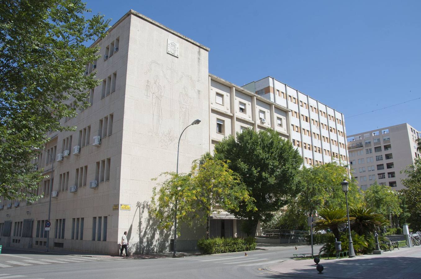 Fachada de la Audiencia Provincial de Badajoz.