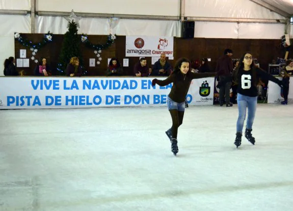 La pista de hielo, atracción para los más pequeños  . :: A.C.