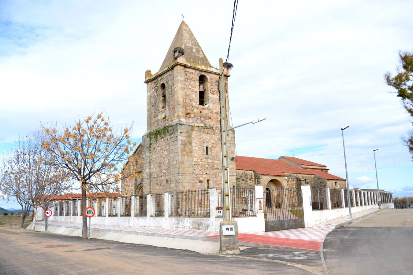 Parroquia de Mengabril donde ejercía José Donoso