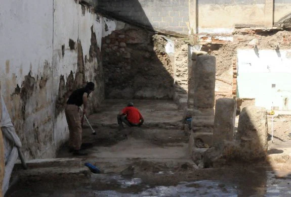 Trabajos de excavación de los restos de la calle Baños, el pasado mes de junio. :: brígido