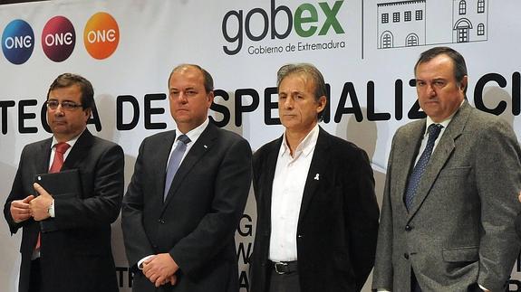 Guillermo Fernández Vara, José Antonio Monago, Pedro Escobar, Damián Beneyto en un acto público