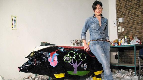 Un cerdo repleto de obras de arte