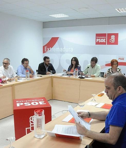 Reunión de la Comisión Ejecutiva Regional del PSOE extremeño en Mérida