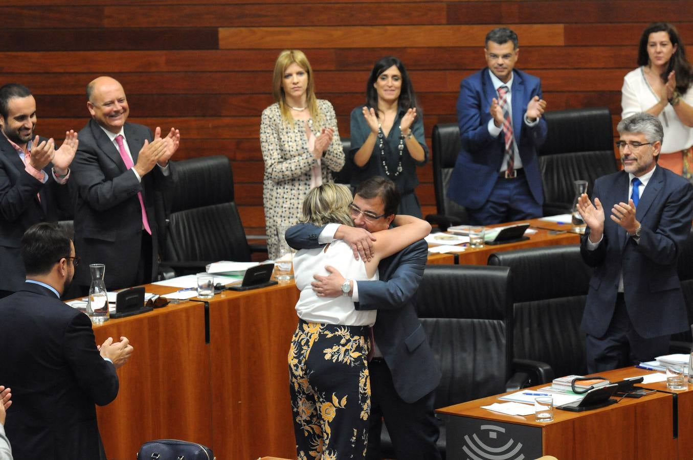 El PSOE apunta al 4 de julio para la toma de posesión de Vara