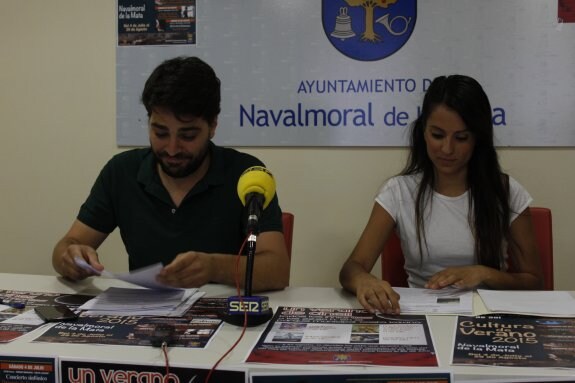 Rodríguez y Flores durante la rueda de prensa. :: xm.a.f.