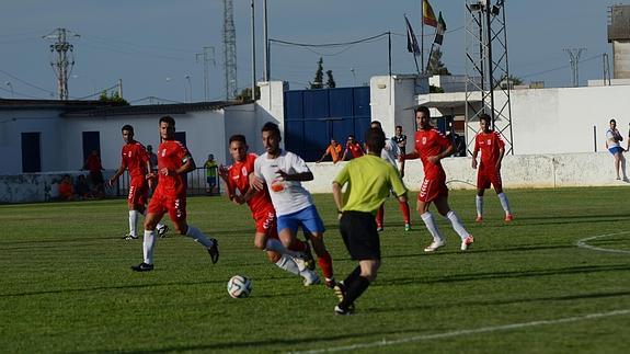 El CD Badajoz ha jugado su primer partido de pretemporada en Talavera la Real ante el equipo sevillano del Gerena