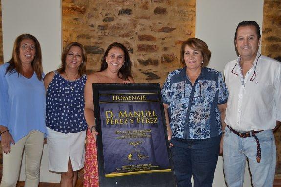 Presentación del homenaje. :: víctor pavón
