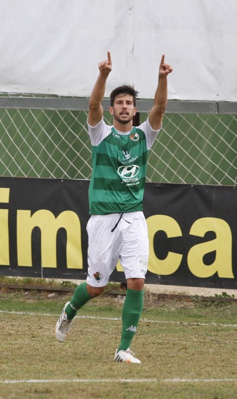 David Cuerva celebra un gol ante el Celta B. :: A. Méndez