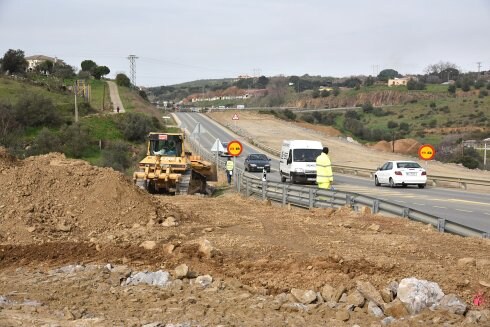 Obras de desdoblamiento en la Ex-370. :: david palma