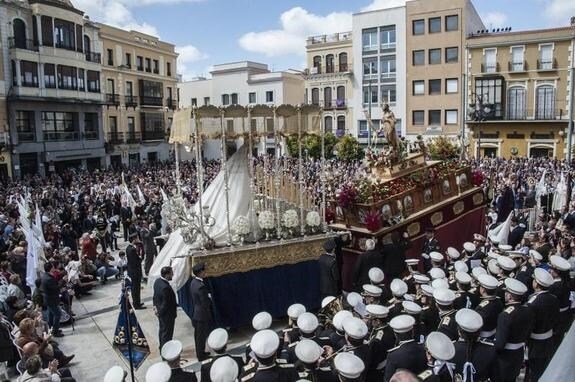 La música acompaña a la Virgen de la Aurora