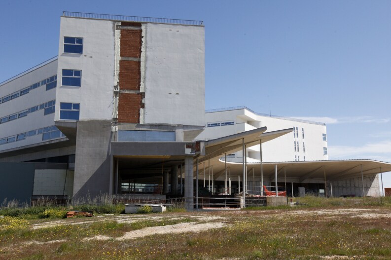 La glorieta del nuevo hospital aún carece de autorización