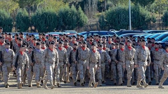 Acto de despedida de los militares, celebrado el pasado mes de noviembre en la Base de Bótoa:: HOY