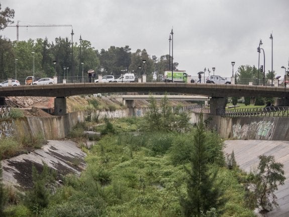 Imagen del puente de San Roque ayer. :: pakopí y j. v. a.