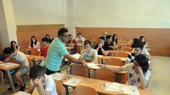 Pruebas de Selectividad en el Centro Universitario de Mérida::