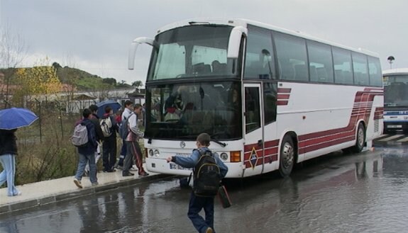 Los autobuses volverán a parar con regularidad. :: E.G.R.