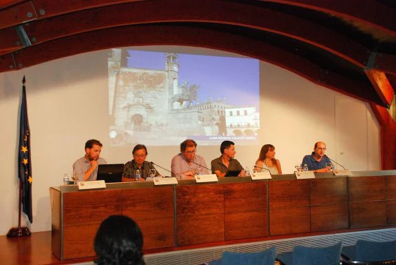 Presentación en la Fundación Obra Pía de los Pizarro. :: JSP