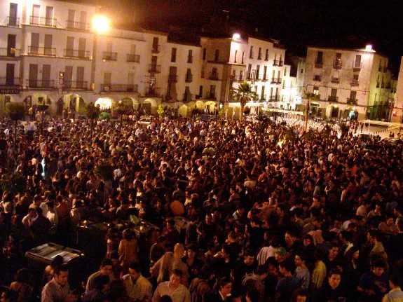 Adiós al botellón cacereño