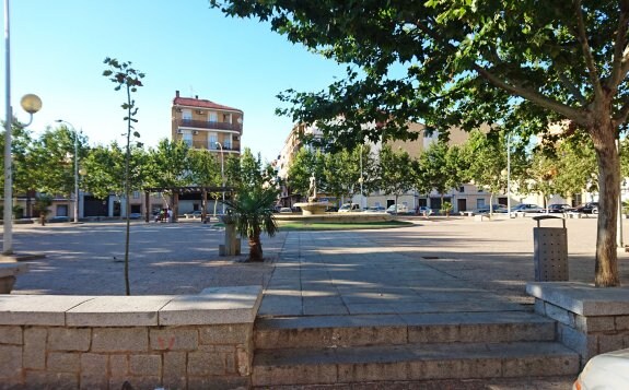 Aspecto actual de la plaza de Extremadura. :: e. domeque