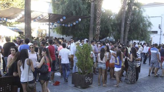 Emeritenses disfrutando de la Feria en ediciones anteriores.