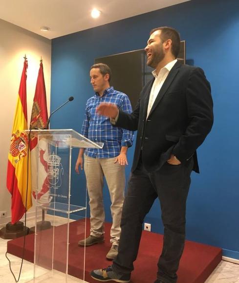 Andrés Licerán y Luis Salaya, del grupo socialista