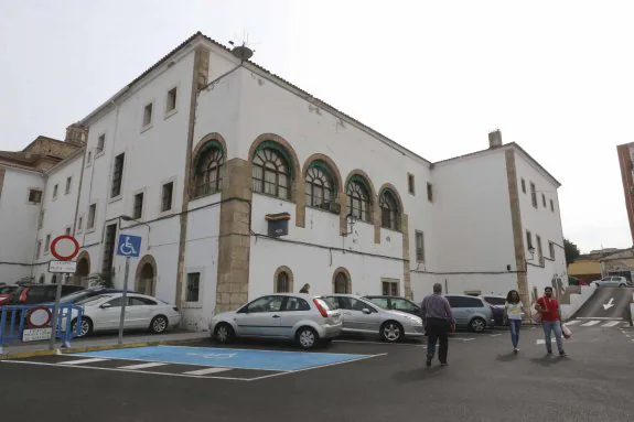 Edificio de la antigua Comisaría de la Policía Nacional. :: j. m. romero