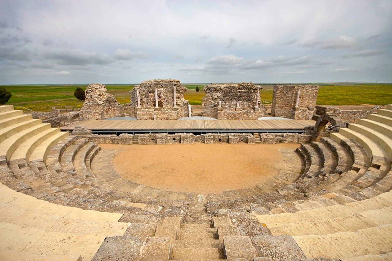 Teatro Romano de Reginja:: Extremadura Turismo