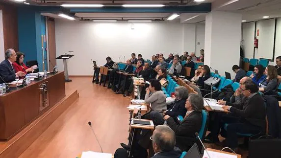 Consejo de Gobierno celebrado ayer en la antigua Escuela de ITI en Badajoz.