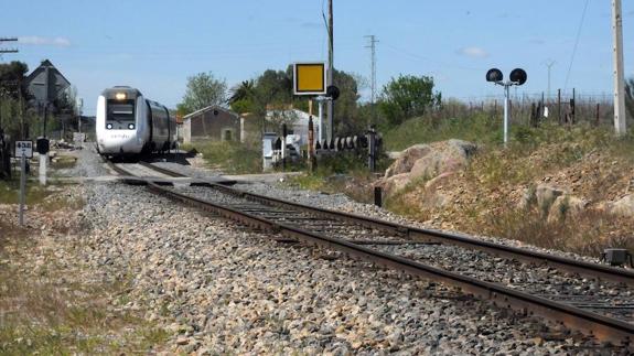 La Junta se reunirá con Adif el 26 de abril para tratar las necesidades de la región