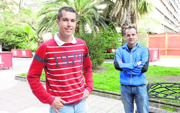 Jaime Heras, en primer término, con su mentor y precursor del convenio, Héctor Moreno. :: L. CORDERO