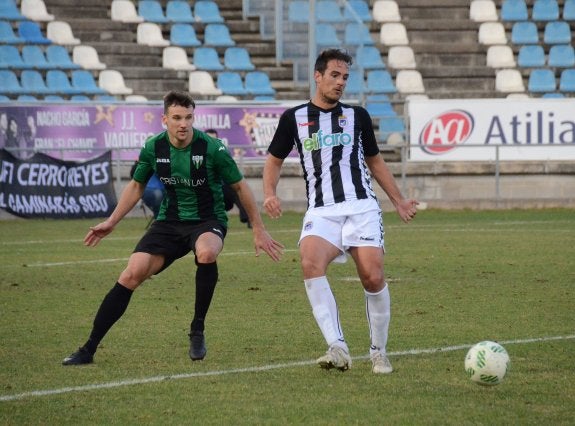 Javi López durante el partido del Badajoz ante el Jerez. :: CASIMIRO MORENO