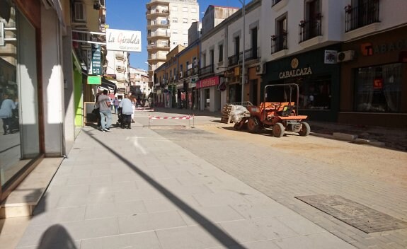 Estado actual de las obras en la calle Pino. :: e. domeque