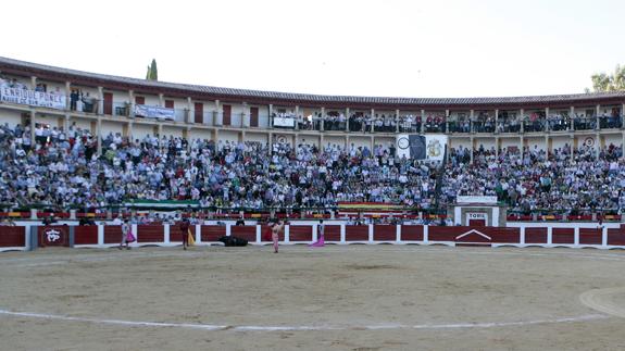 El Ayuntamiento autoriza el uso de la plaza de toros para dos festejos en San Fernando