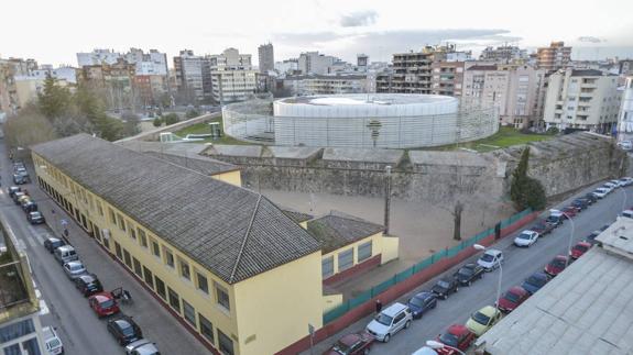 El corredor verde de la calle Stadium permitirá despejar el baluarte de San Roque. :: HOY