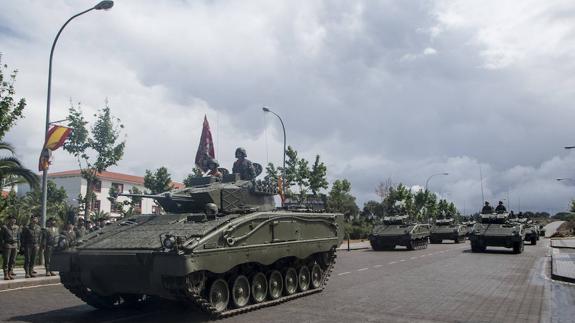 Desfile acorazado mecanizado, ayer en la base General Menacho. | PAKOPÍ