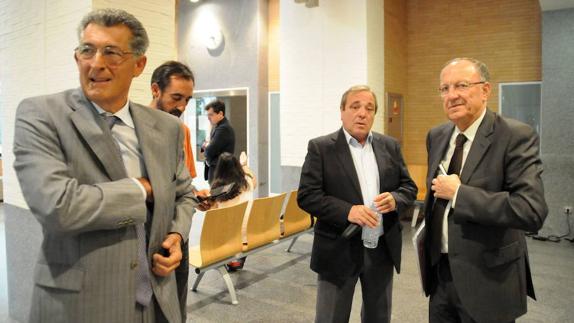 José Villa, Juan Francisco Cerrato y José Luis Viñuela, en sede judicial. 