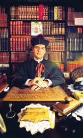 OTRO MUNDO. «Soy un obispo de impronta renacentista», asegura Pablo de Rojas. / B. AGUDO