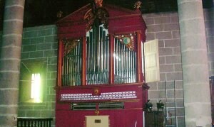 El órgano restaurado de la iglesia de Pasarón. ::
T.SÁEZ