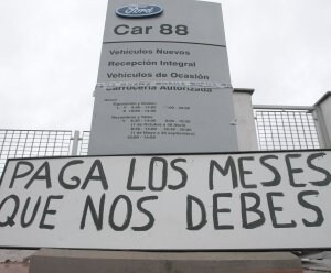 Entrada al establecimiento, en Las Capellanías. Dentro, la actividad es mínima. ::                             ARMANDO MÉNDEZ