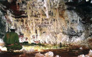 Sala de los lagos de la Cueva de Castañar de Ibor. ::                             F. RAMÍREZ/ M. GONZÁLEZ DEL RÍO / PROPIA