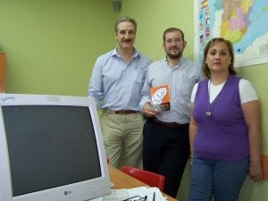 Los creadores del manual. ::                             C.PINO