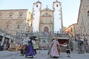 Plaza de San Jorge, en el centro de la Ciudad Monumental. ::
HOY